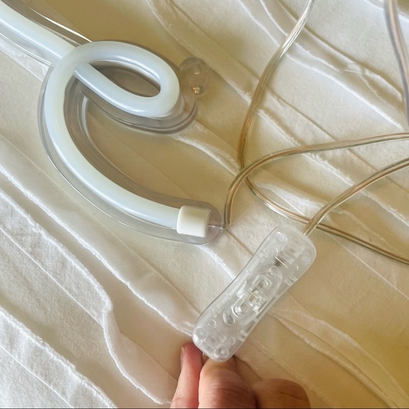 Urban Outfitters Love Neon Light - Picture 8 of 9